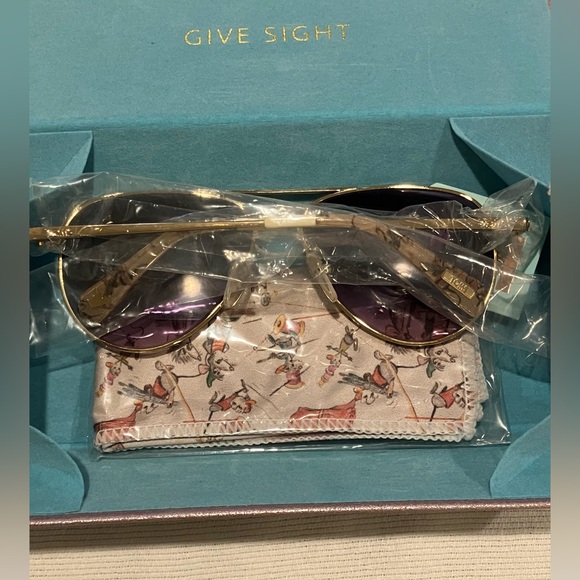Brand New Disney x Toms Cinderella mice Maverick Junior Sunglasses - Picture 4 of 5